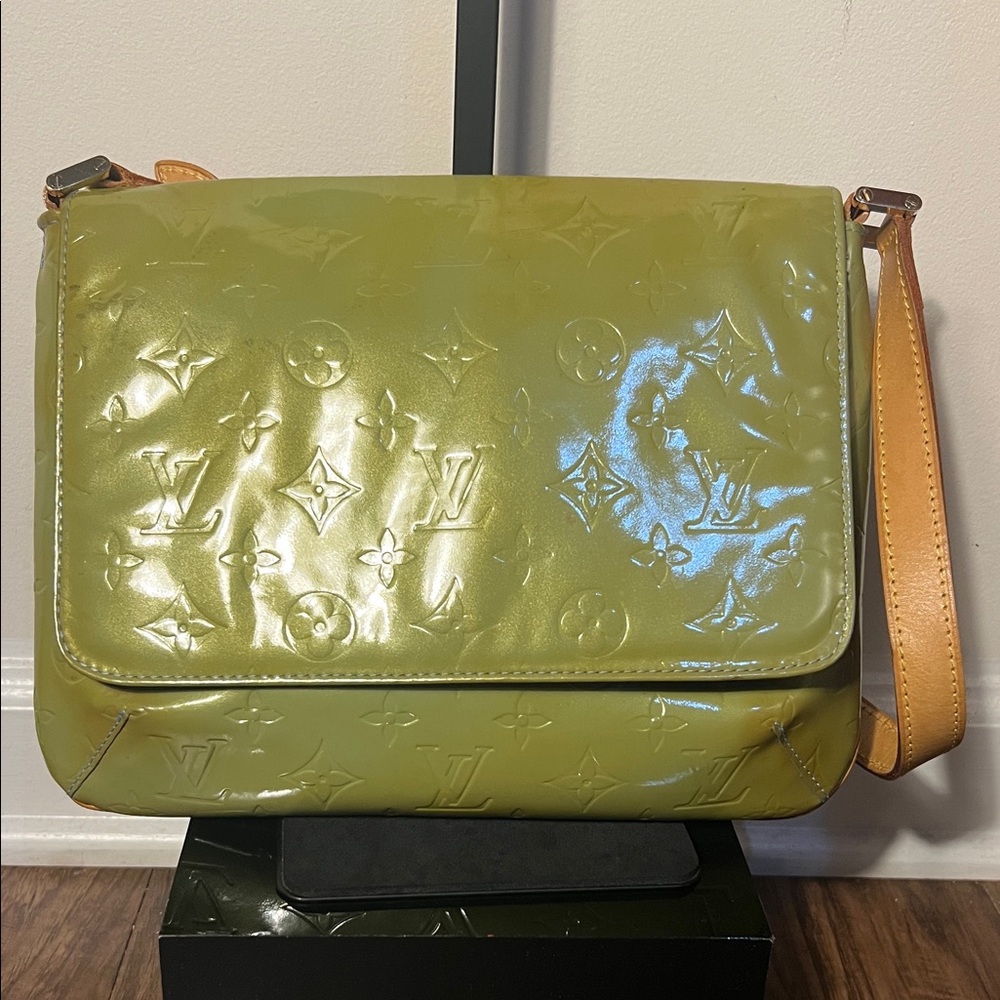 Louis Vuitton Monogram Vernis Thompson Street shoulder bag